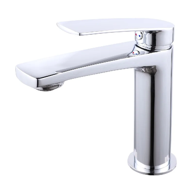 Single Handle Lavatory faucet in Polished Chrome Finish